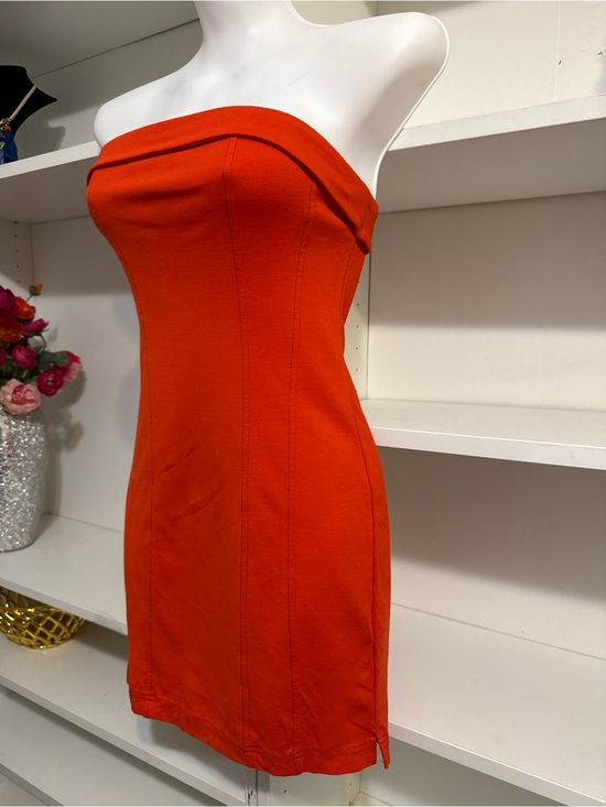 Urban Outfitters Dresses & Skirts - URBAN OUTFITTERS ORANGE STRAPLESS DRESS SP